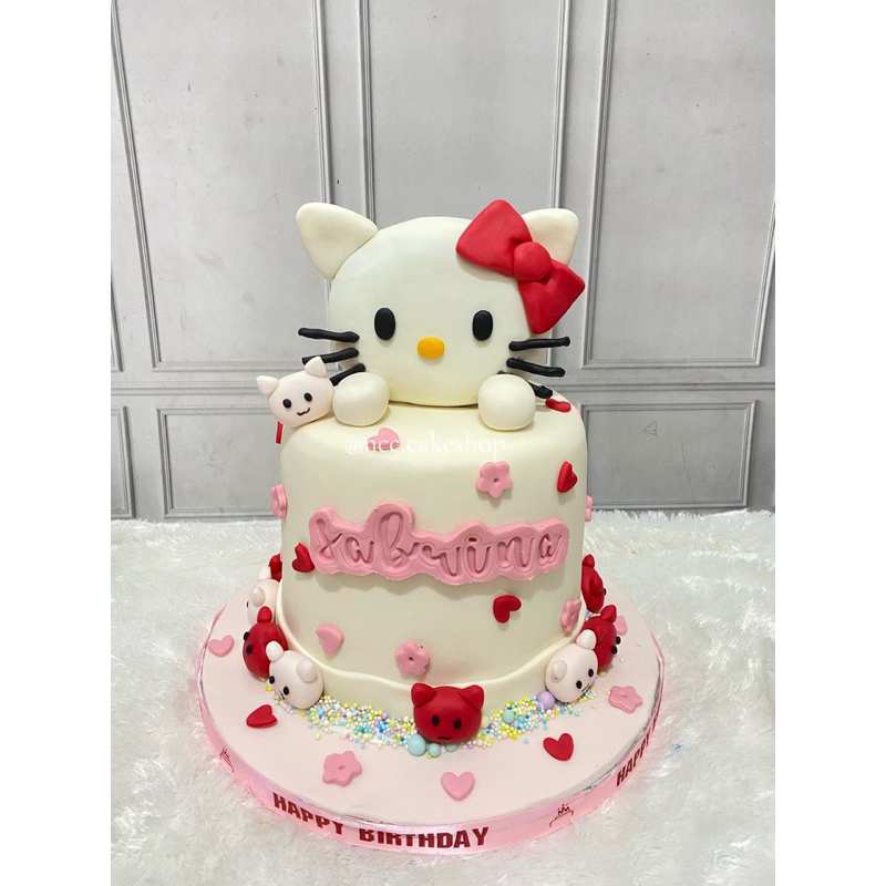 

custom birthday cake tema hellokitty