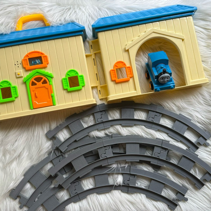 Preloved - Thomas Train Set