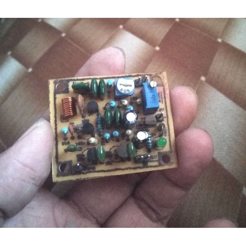 OSILATOR FM VCO BRIK / BROADCAST - Pemancar FM mini / Mini FM Transmitter