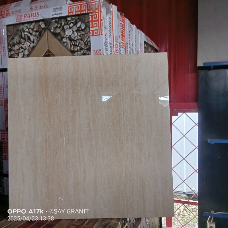 Granit ukuran 60x60 merek ikad ab