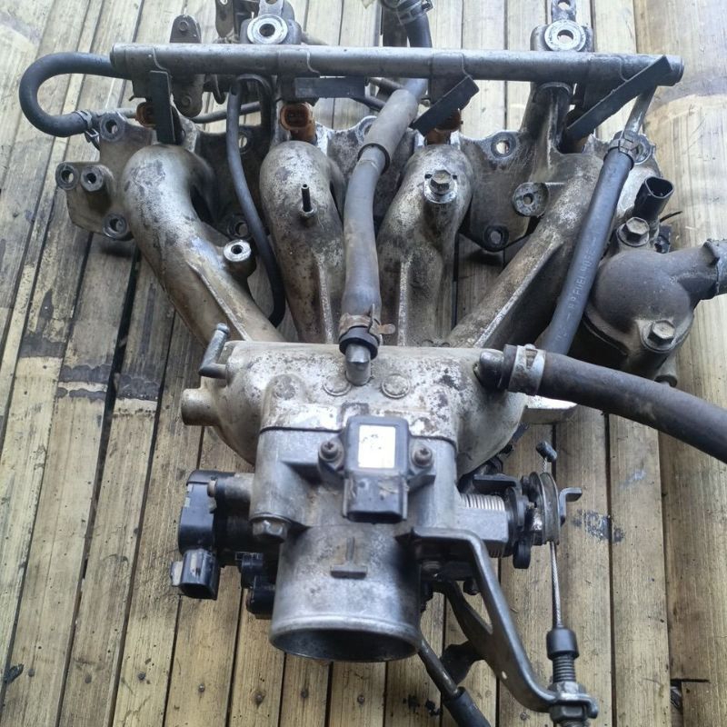 trotle body futura injeksi satu set copotan