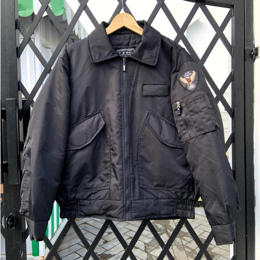 Jaket Pilot T.BUC Original - Zipper Embos, Saku Samping, Semi Waterproof