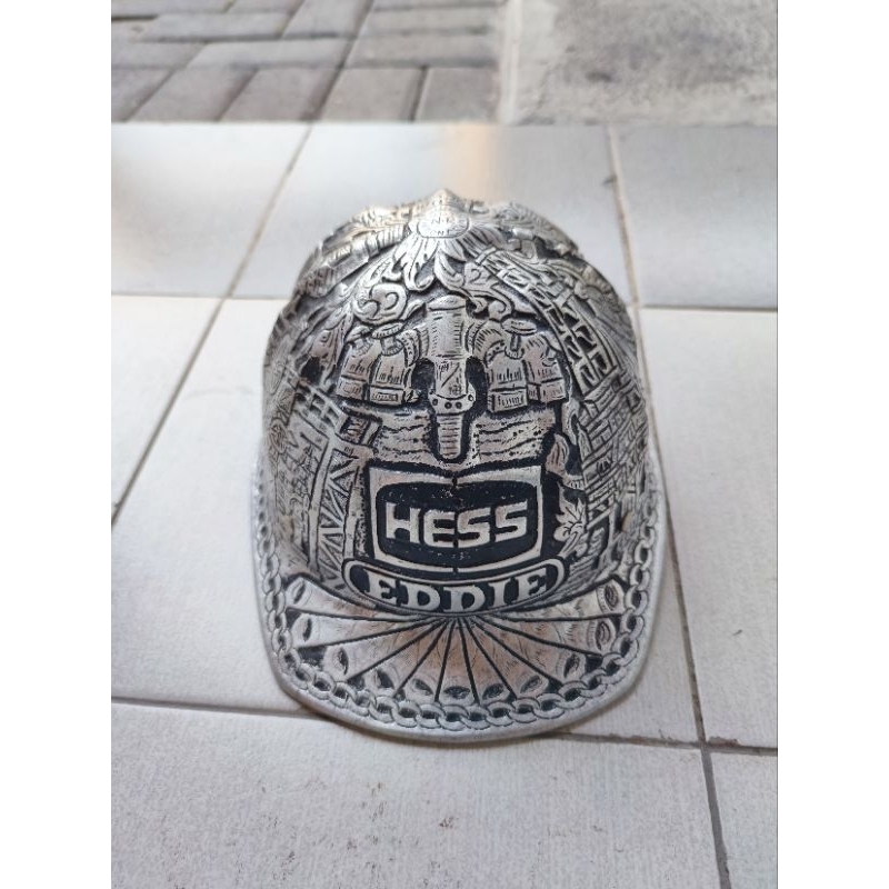 helm antik helm ukir vintage