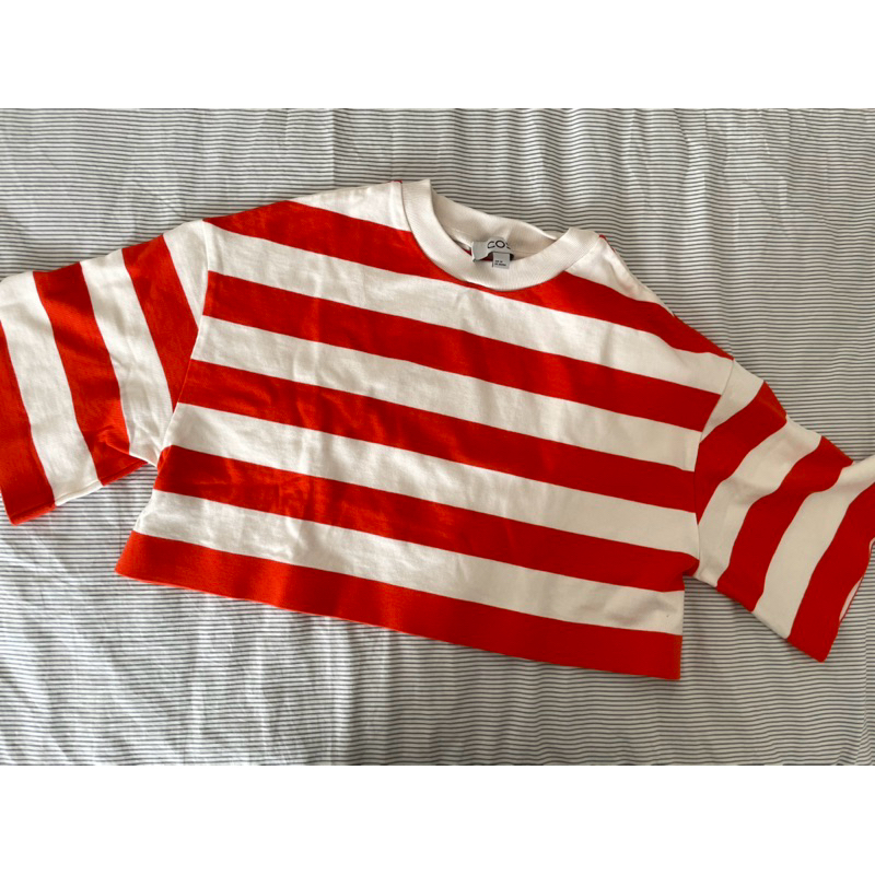 PRELOVED COS - CROPPED TSHIRT