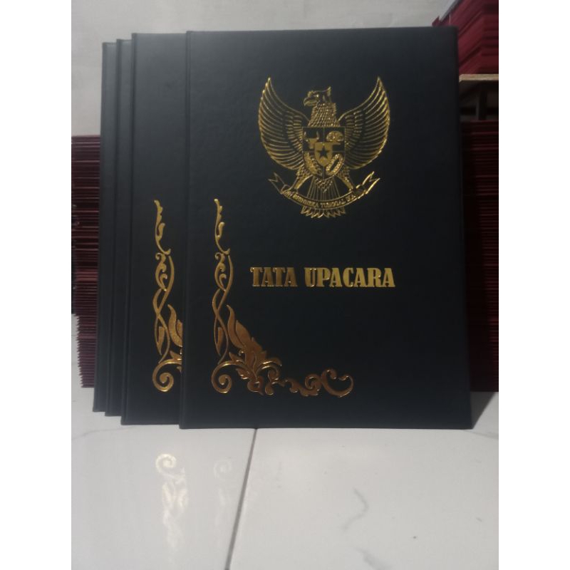 

Sampul upacara/map upacara 1 set(isi 5 pcs) Biru Dongker