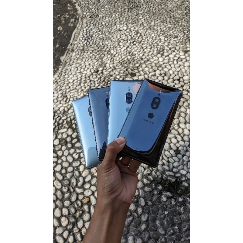 Sony XZ2 PREMIUM 6/64 ALL OPERATOR Good Condition