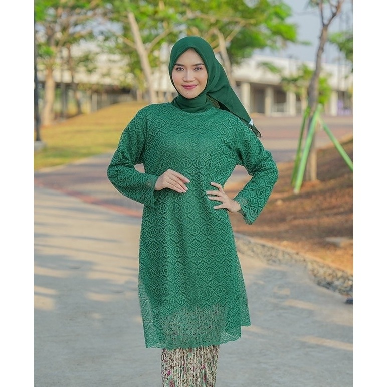 KEBAYA BROKAT TUNIK MODERN / ATASAN TUNIK BRUKAT MUSLIM / COD KEBAYA BRUKAT JUMBO / KEBAYA WISUDA WA