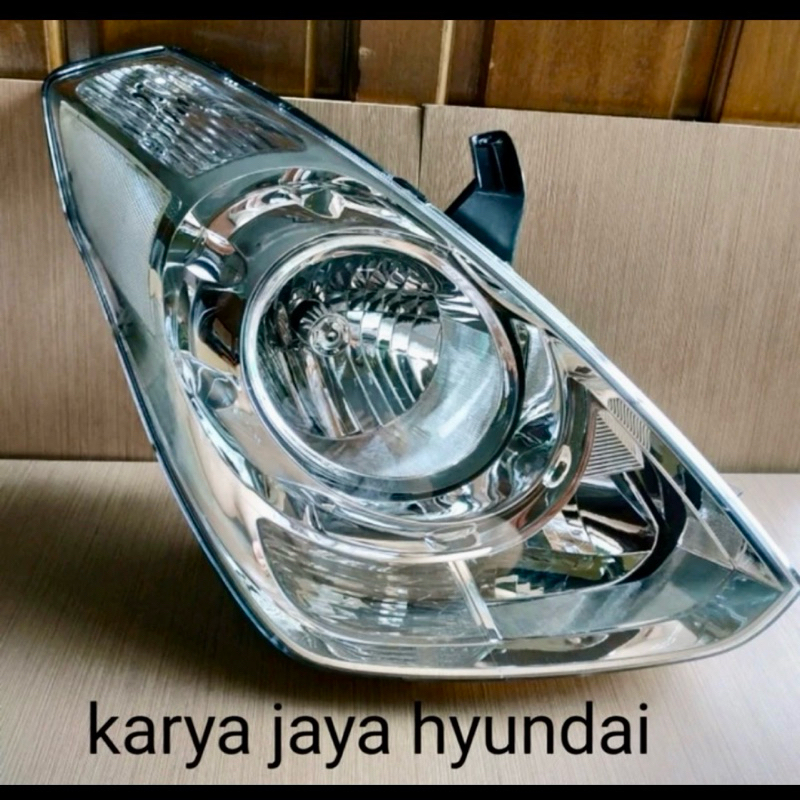 Head lamp Lampu depan Kanan Hyundai H1