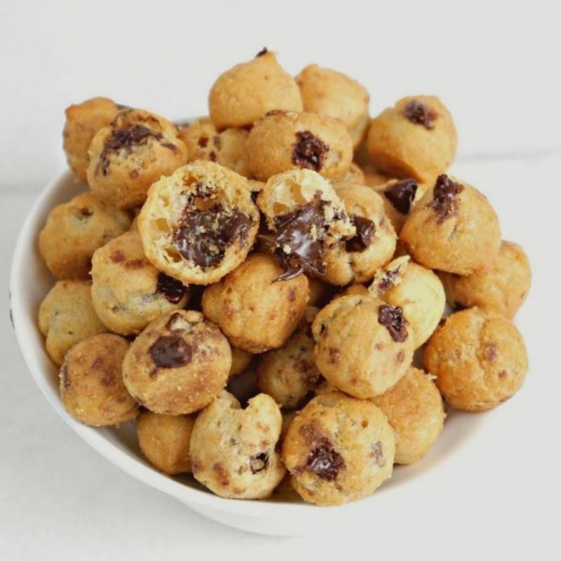 

Soes coklat / soes isi coklat lumer / soes kering coklat 500gr