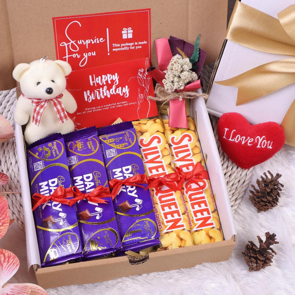 

Kado Coklat | Hampers Ultah Pacar Cewek Cowok | Hadiah Wisuda Ulang Tahun Sempro Gif Box