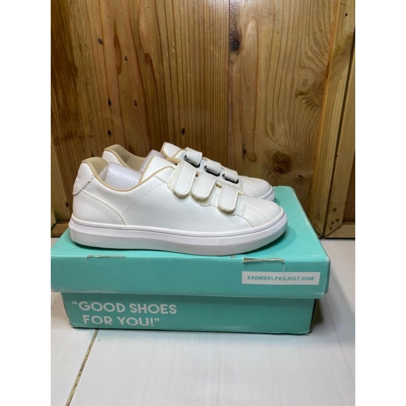 sepatu Preloved kronikel project uk 38