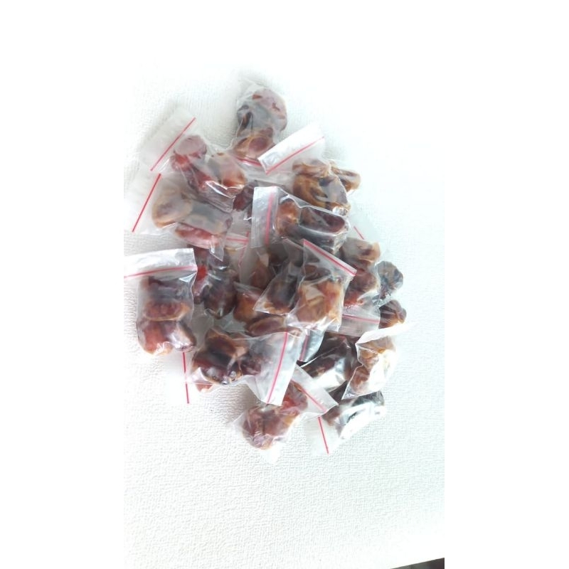 

Kurma Kemasan Kecil isi 3 / Kurma Kemasan Mini isi 3