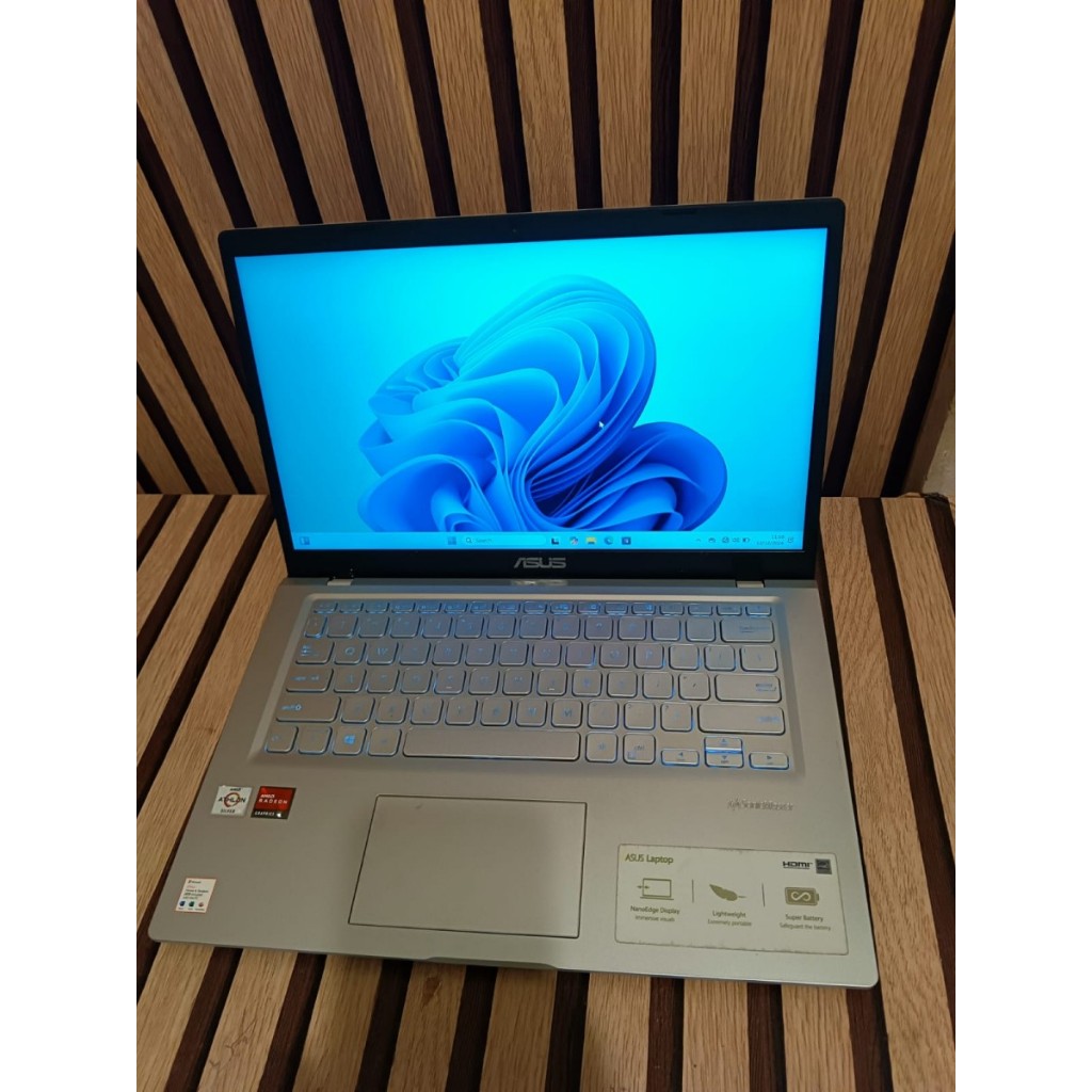 ASUS VIVOBOOK X415DAP_M415DA ATHLON SILVER 3050U with RADEON GRAPHICS RAM 4GB SSD 256GB