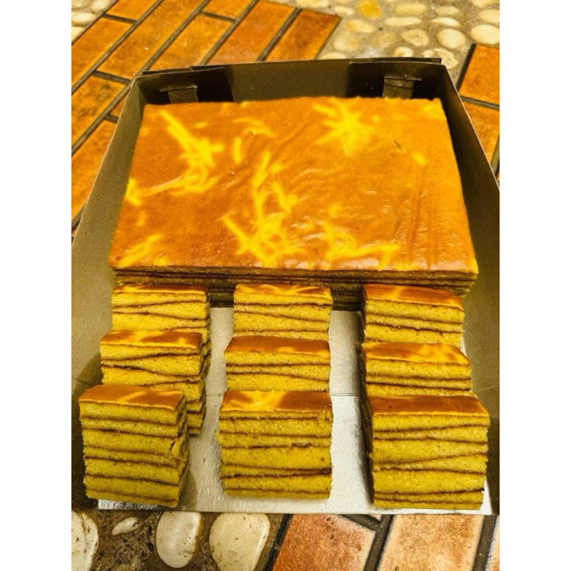 

Lapis legit makanan enak siap saji berat 800gr