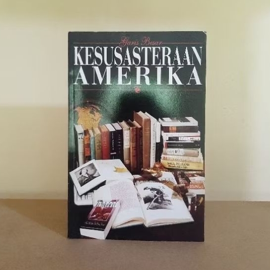

Buku Garis Besar Kesusasteraan Amerika
