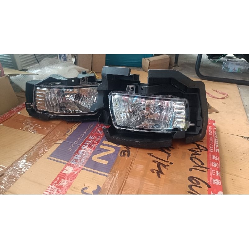Fog Lamp / Lampu Kabut Kijang Innova 2004 - 2006