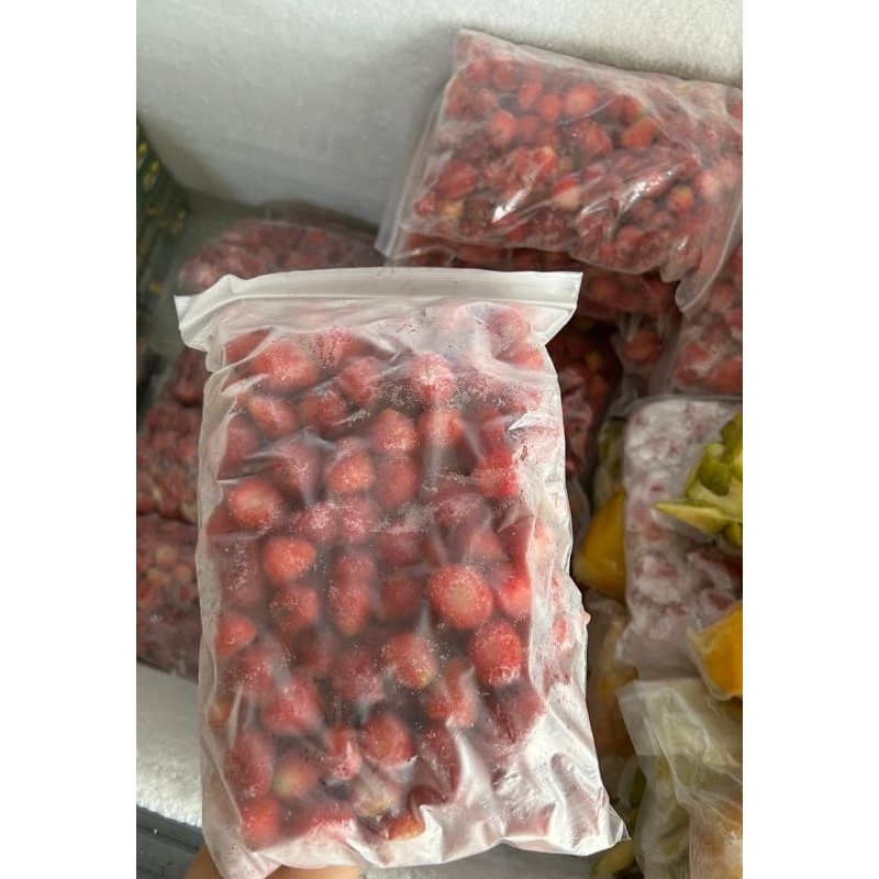 

Strawberry frozen stroberi beku 1kg pack