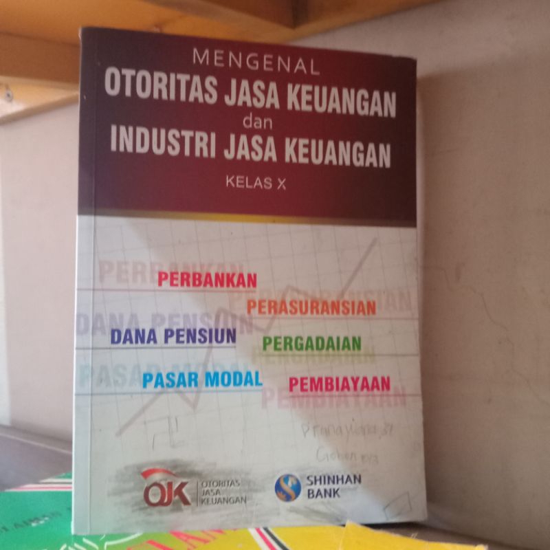 buku mengenal otoritas jasa keuangan dan industri jasa keuangan