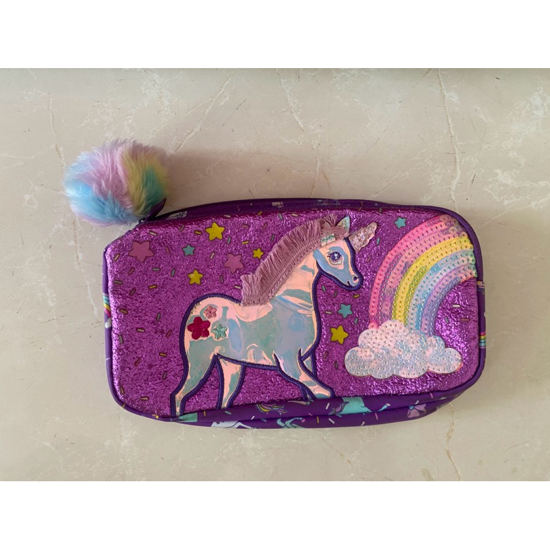 

Kotak pensil smiggle preloved