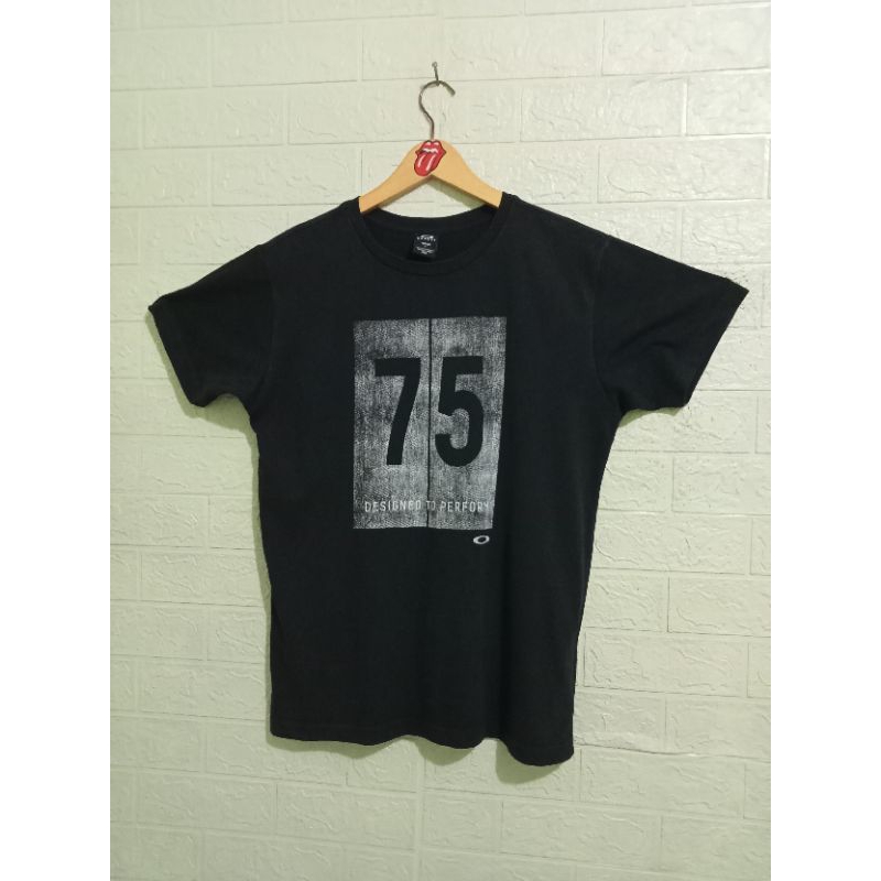 kaos Oakley