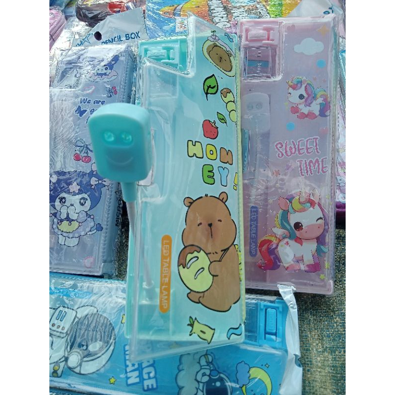 

tempat pensil magnet kalakter LED