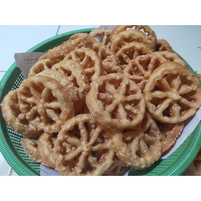

Kembang goyang wijen