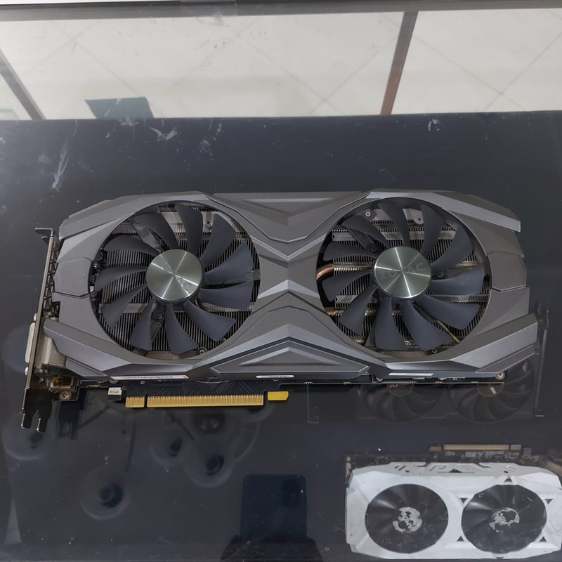 GTX 1080 Ti 11GB Zotac Amp Mulus Normal VGA Performa Setara 3060 Ti