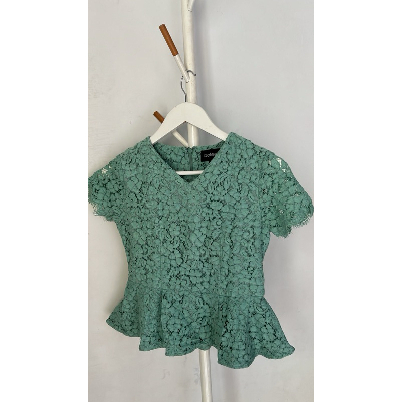 Atasan bateeq preloved