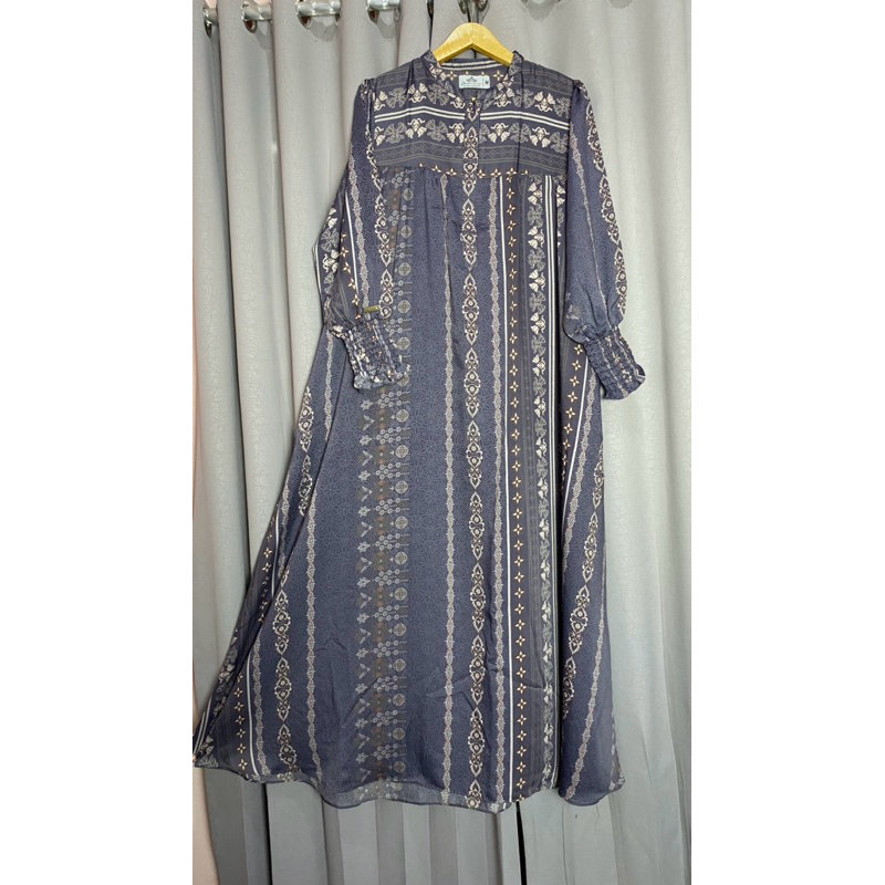 PRELOVED SEROJA FAMILY ARUM DRESS GRAPE SHAKE size M by JASMINE LIDIA HADIWINOTO