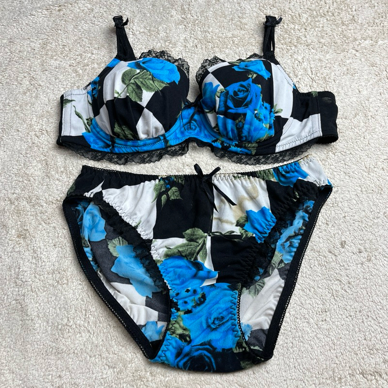 BRA SET YOUR TREASURE LIMITED - IMPORT SET WANITA SEKSI (BRA & CELANA DALAM / BH & CD) NEW CONDITION
