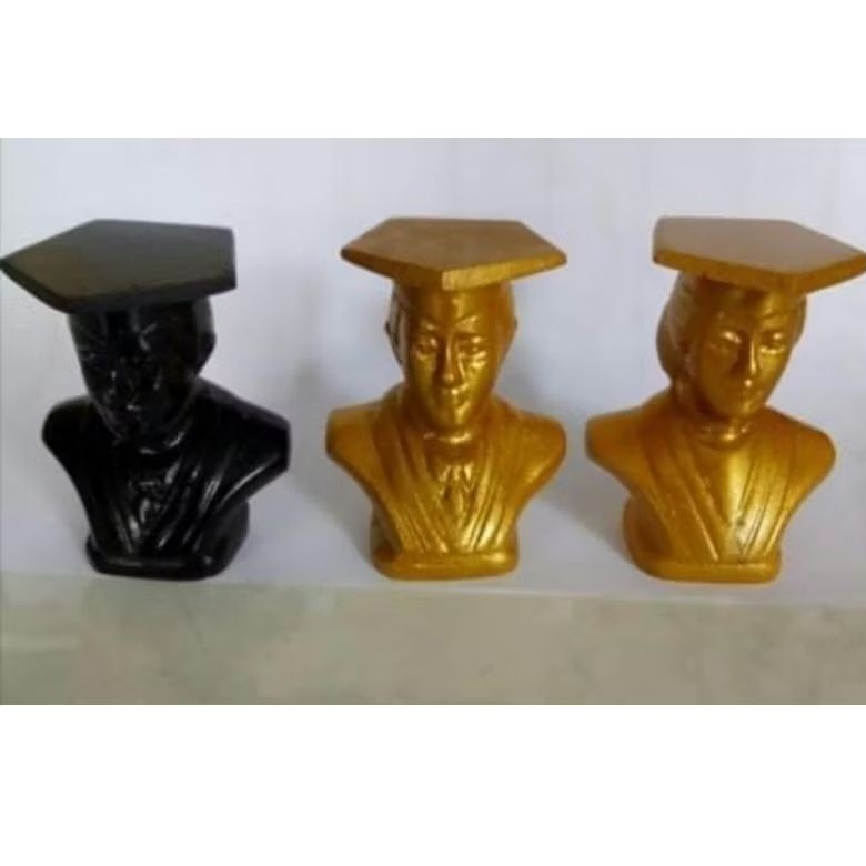 KEPALA WISUDA, PATUNG WISUDA,TROPHY WISUDA, DUPLIKAT PIALA, CUSTOM PATUNG, PIALA MURAH, PIALA ANAK, 