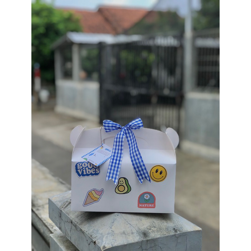 

GABLE BOX (gift ultah, wisuda, sempro)