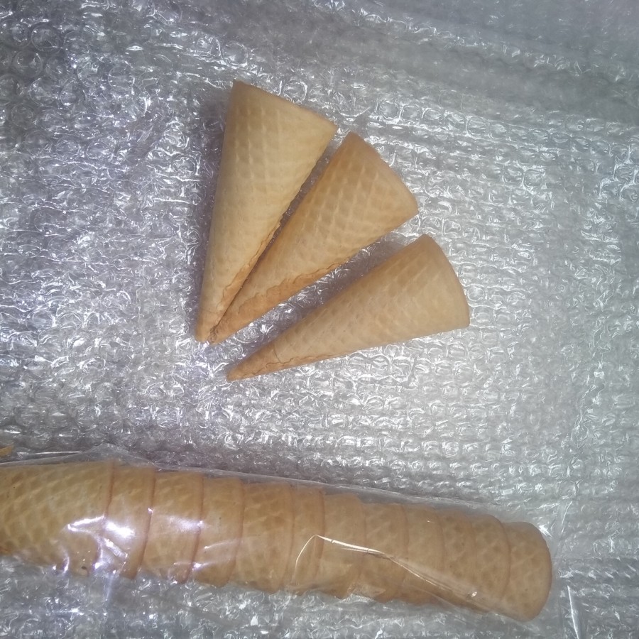 

Cone Ice Cream Cone Es Krim Corong Kon Es Krim Diameter 5cm Tinggi 12cm 1 Pack isi 12pcs Cone