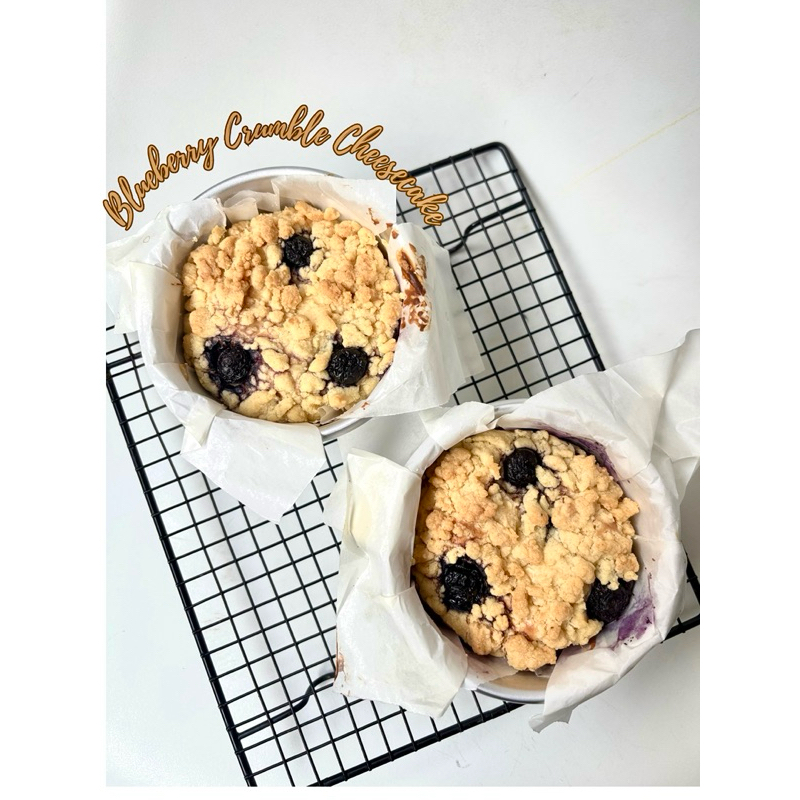 

Blueberry Crumble Cheesecake