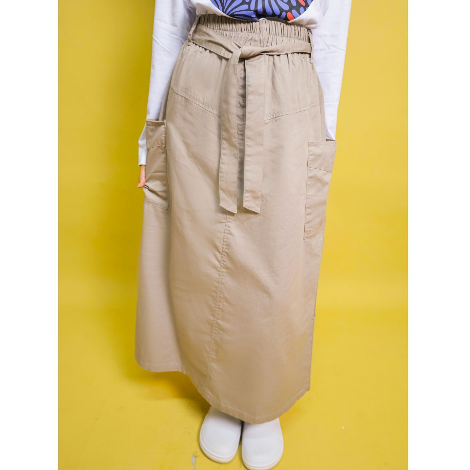 Rok Mistiten Panjang Cargo Kancing Tali Stretch Md Beige
