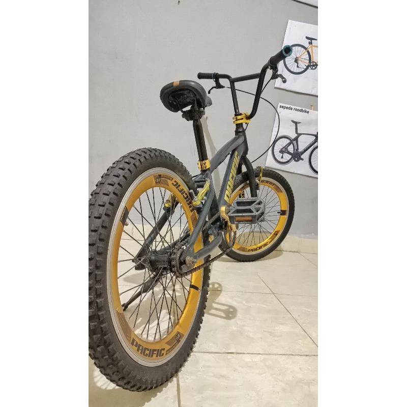 sepeda BMX PACIFIC ORIGINAL BEKAS