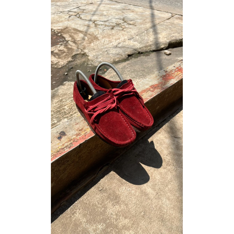 CLARKS WALLABEE MAROON