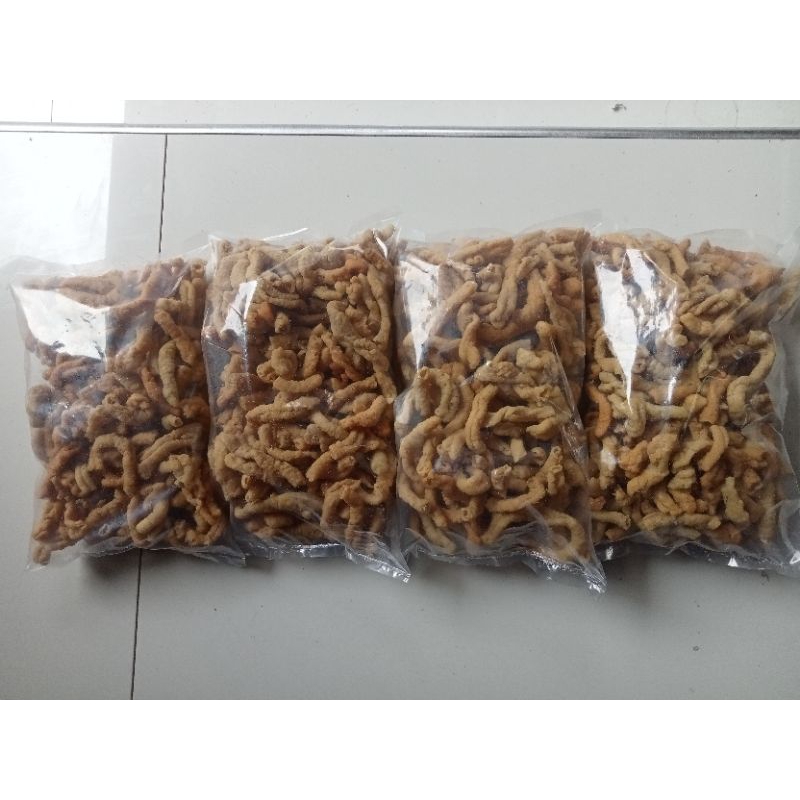 

keripik usus aza