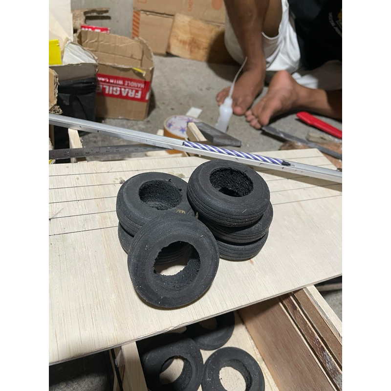 Ban miniatur truk tanpa wheldop/ truk oleng/ ban truck