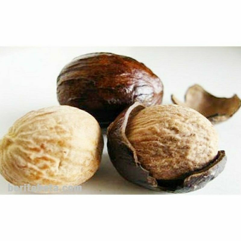 

Biji pala kering kupas 500gr Nutmeg