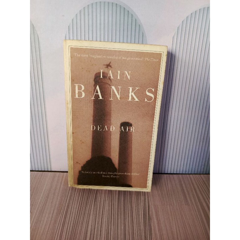 Buku Dead Air by Iain Banks Original Preloved