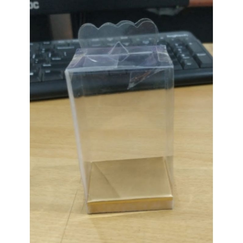 

box/kotak mika transfaran ukuran 15x15x20 cm