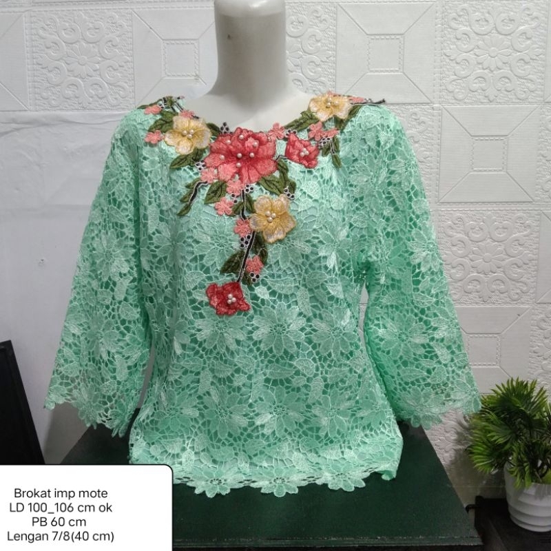 Ready atasan cantik brokat import putih