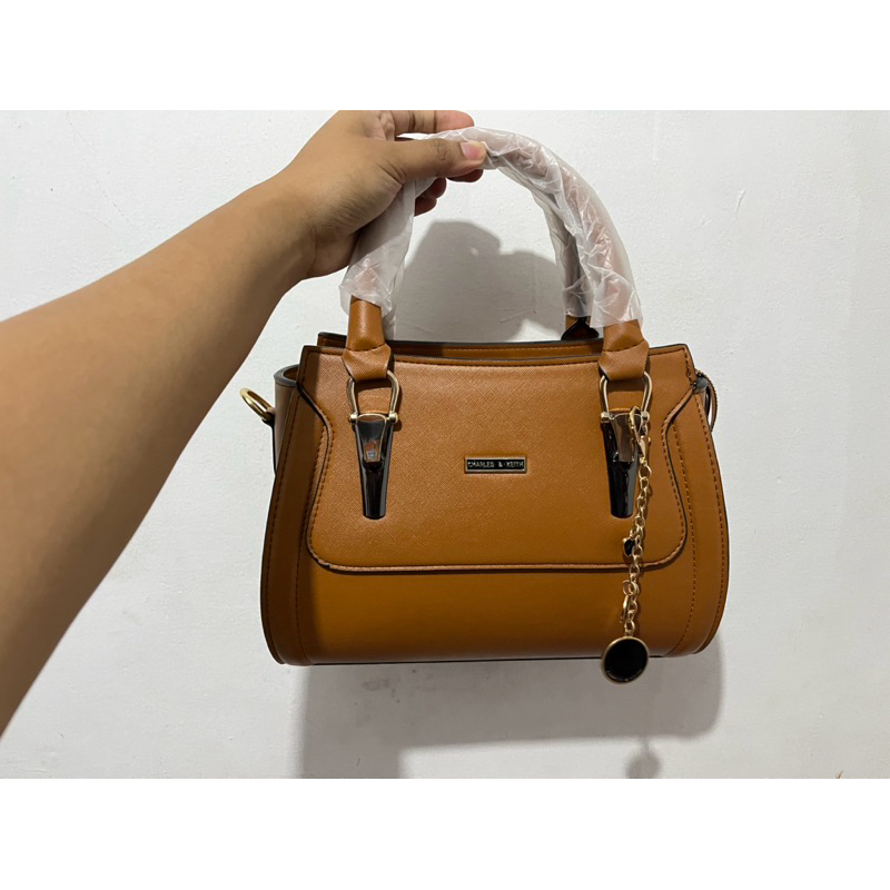 Tas Charles & Keith KW