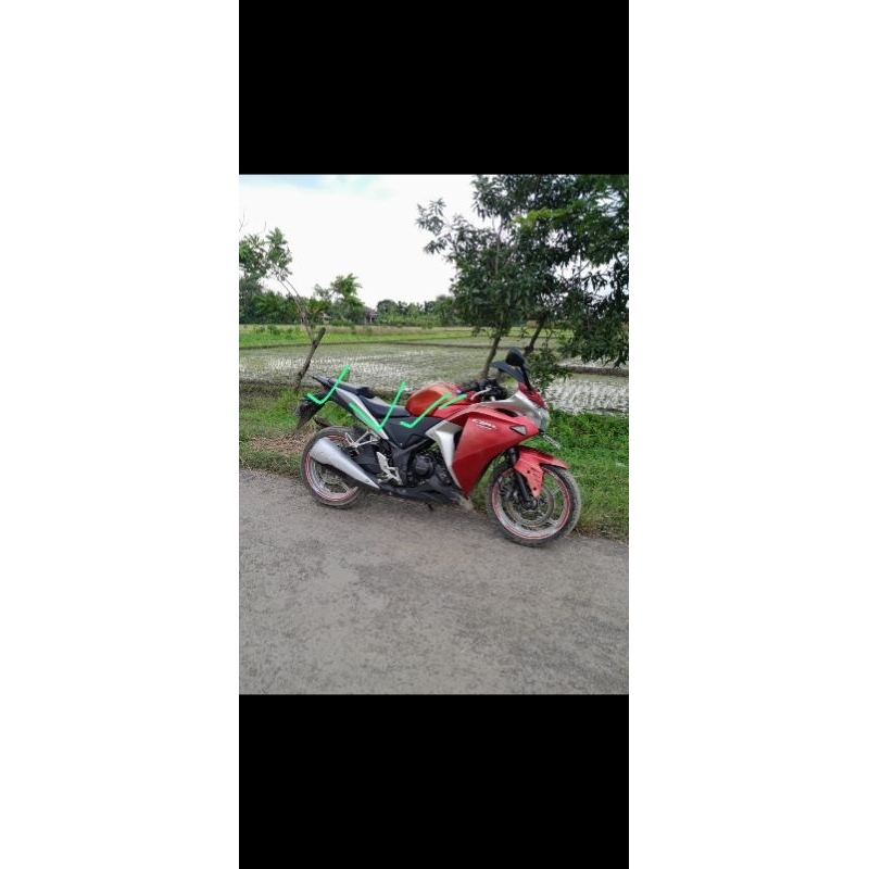 bodi cbr 250r kyj (sesuai yg ditandai)
