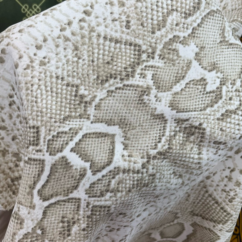 kain arbian sifon sutra - kain arbian sifon motif sisik ular premium - kain sifon ceruty - kain ceru