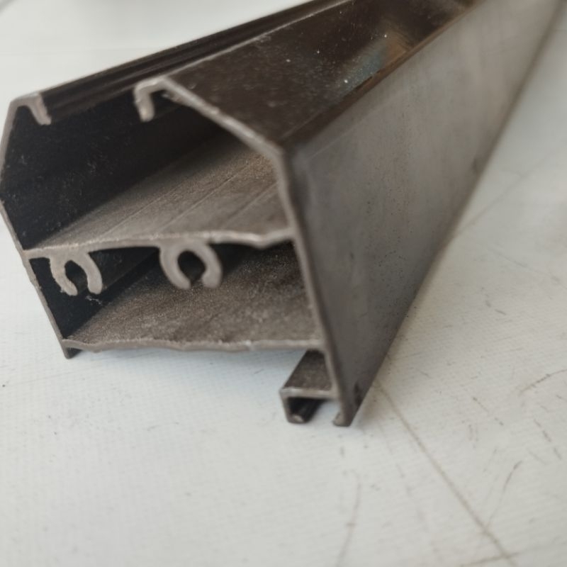 Alumunium Batangan Daun Jendela Gunung Silver/Coklat/Putih