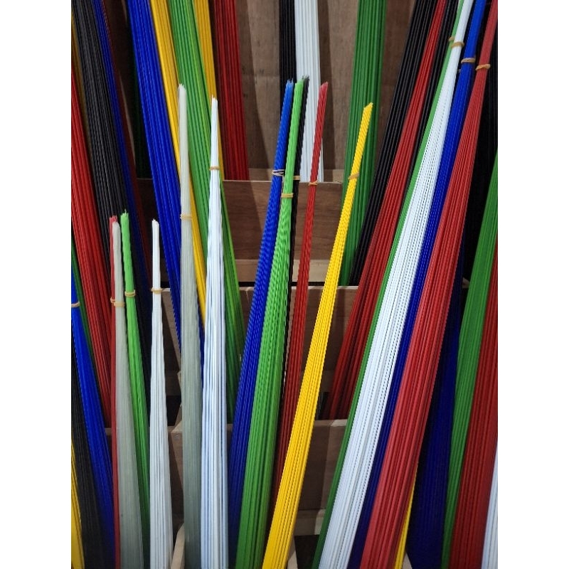 Fiber kaku bahan joran dan layangan padat