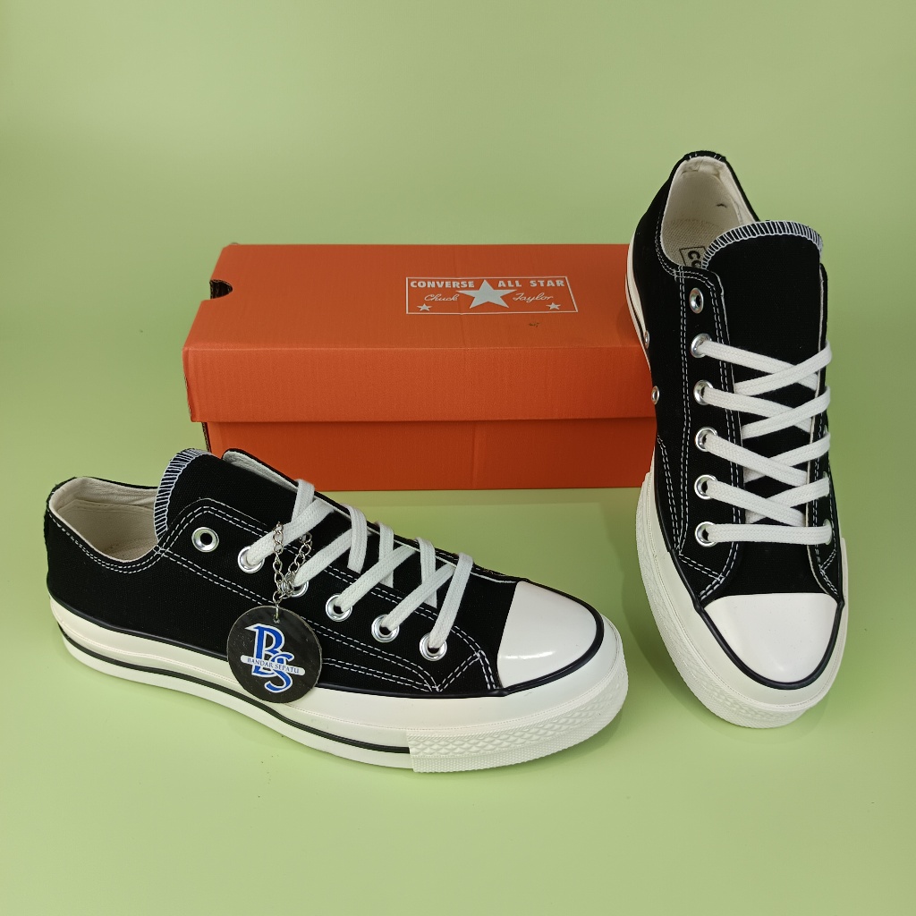 Sepatu 70s Low Black White SKU '162058C'