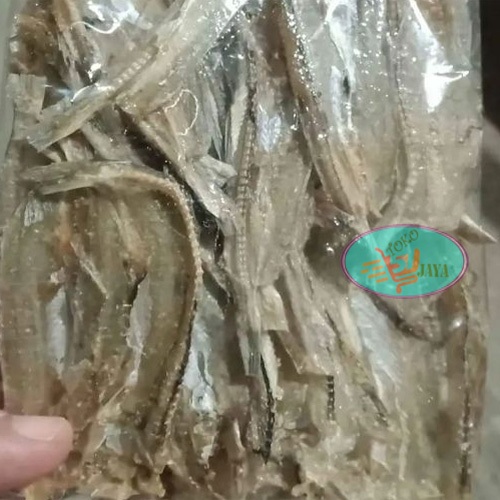 

GEREH IKAN ASIN RASA GURIH ENAK OLEH - OLEH KHAS WEDUNG DEMAK